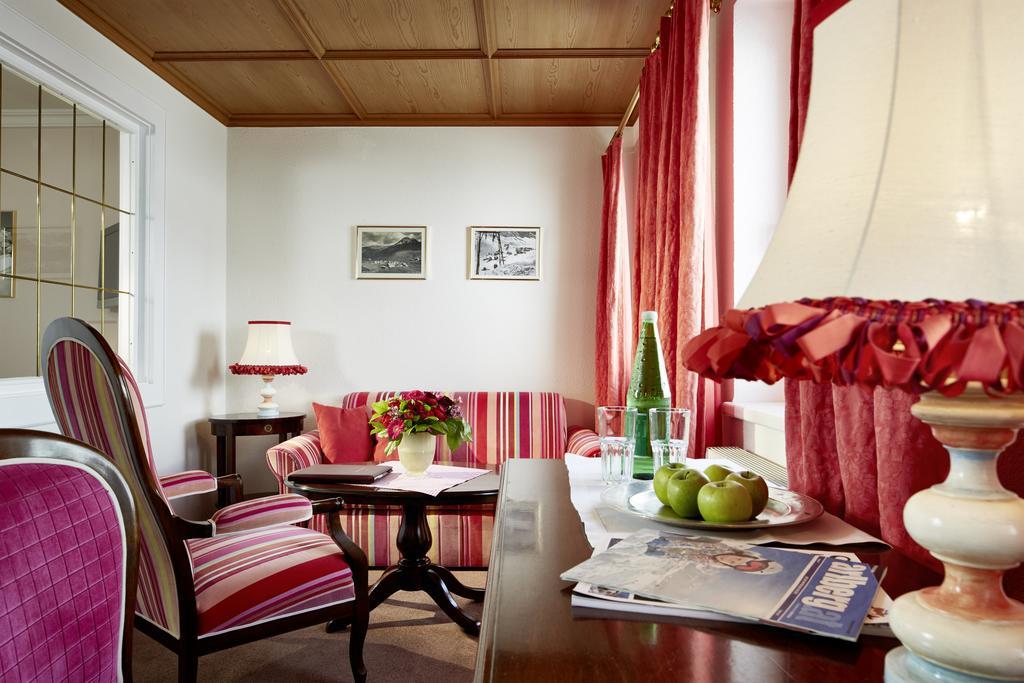 Hotel Hirlanda Zürs Extérieur photo